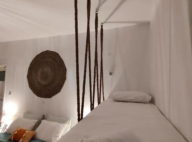 Litus Syros * Mégas Yialós-Nítes