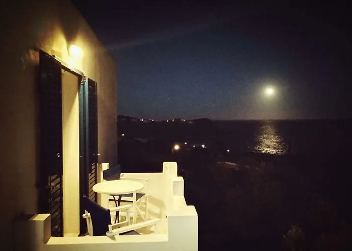 Litus Syros * Mégas Yialós-Nítes