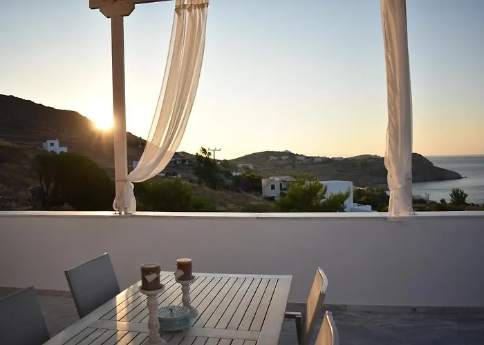 Litus Syros * Mégas Yialós-Nítes